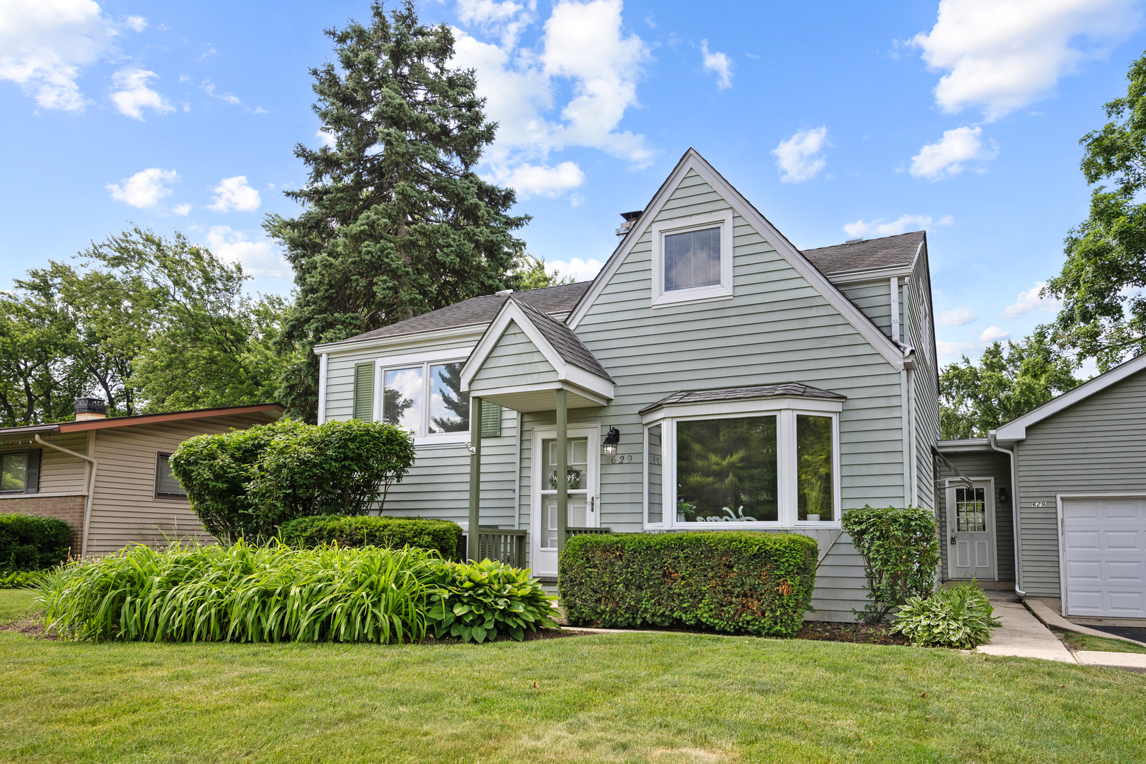 629 Inverness Road Lisle, IL 60532 - Photo 2 of 25 Gallery Image 2