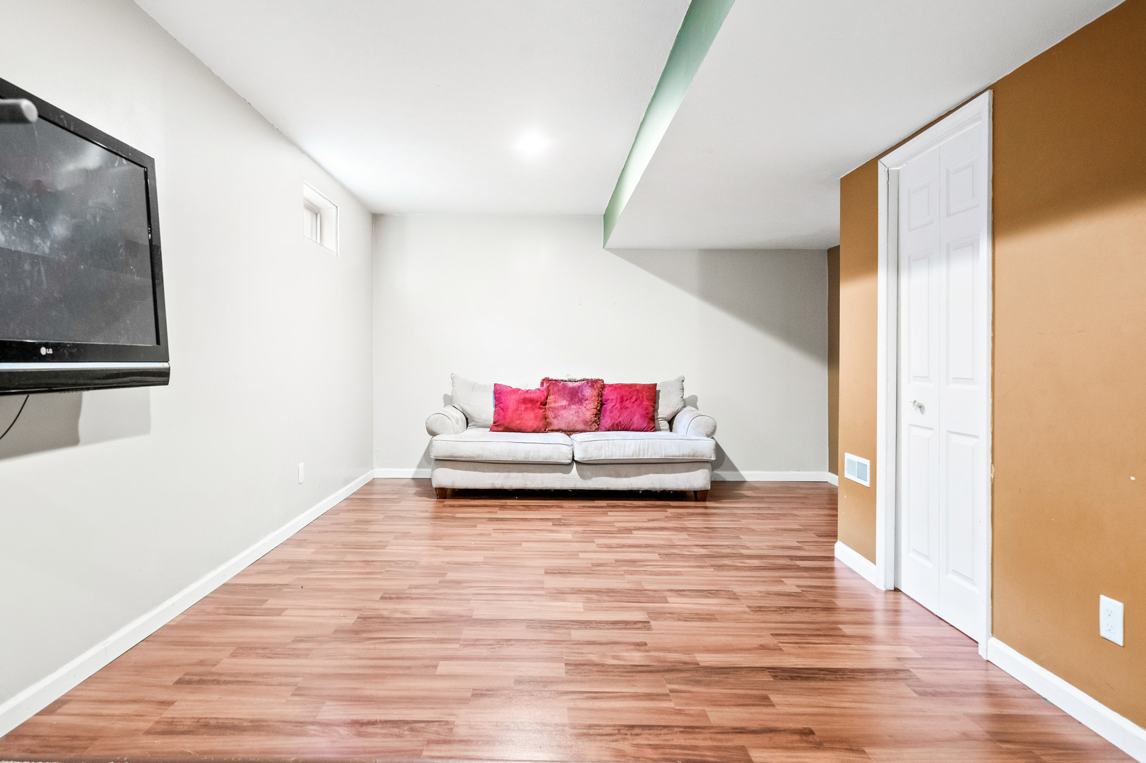 1109 East Shelbourne Drive Normal, IL 61761 - Photo 28 of 33 a view of a living room