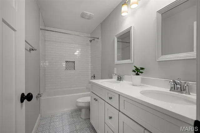 $679,900 | 9239 Merritt Avenue, Rock Hill, MO 63144