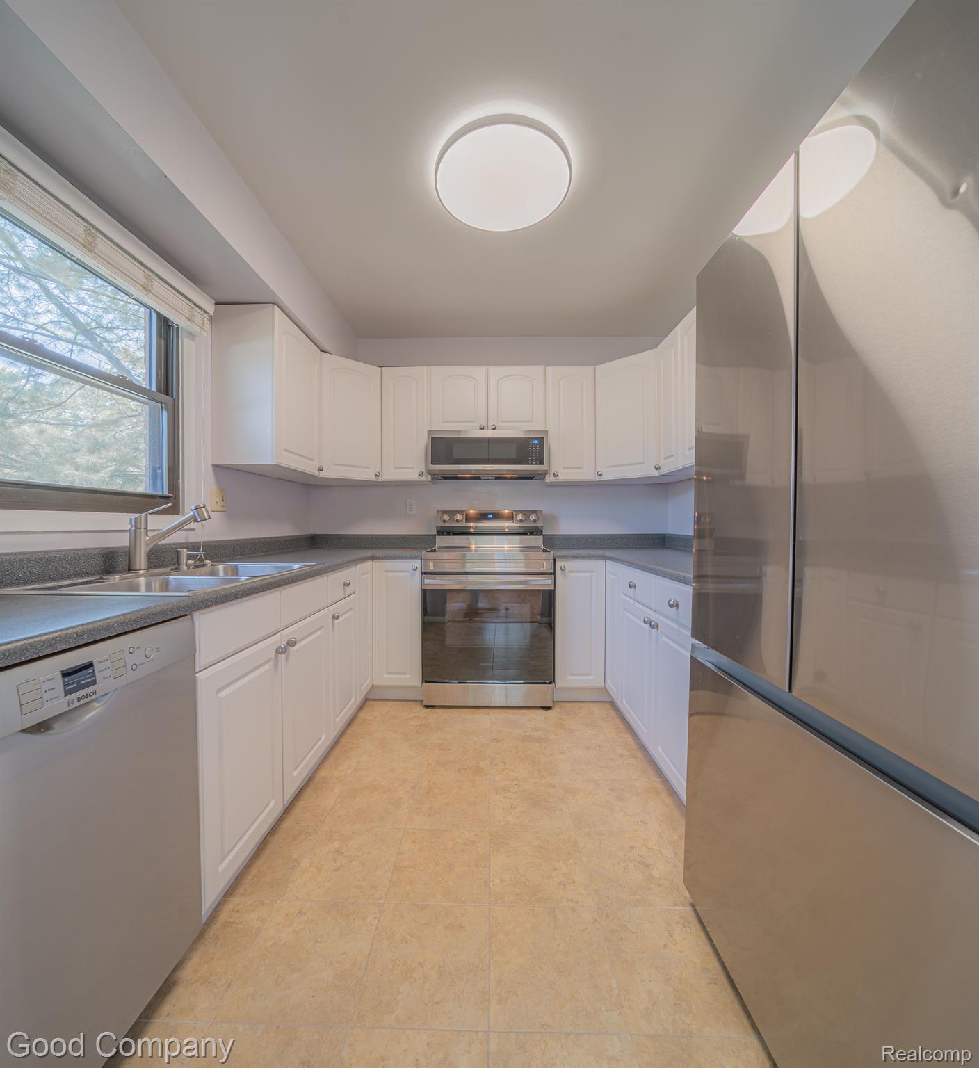5095 Crooks Road, Unit 3 Royal Oak, MI 48073 - Photo 10 of 51 Gallery Image 10