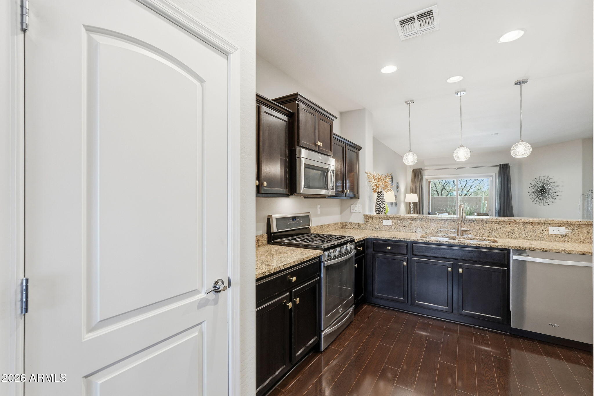 1649 West Desperado Way Phoenix, AZ 85085 - Photo 10 of 59 Kitchen
