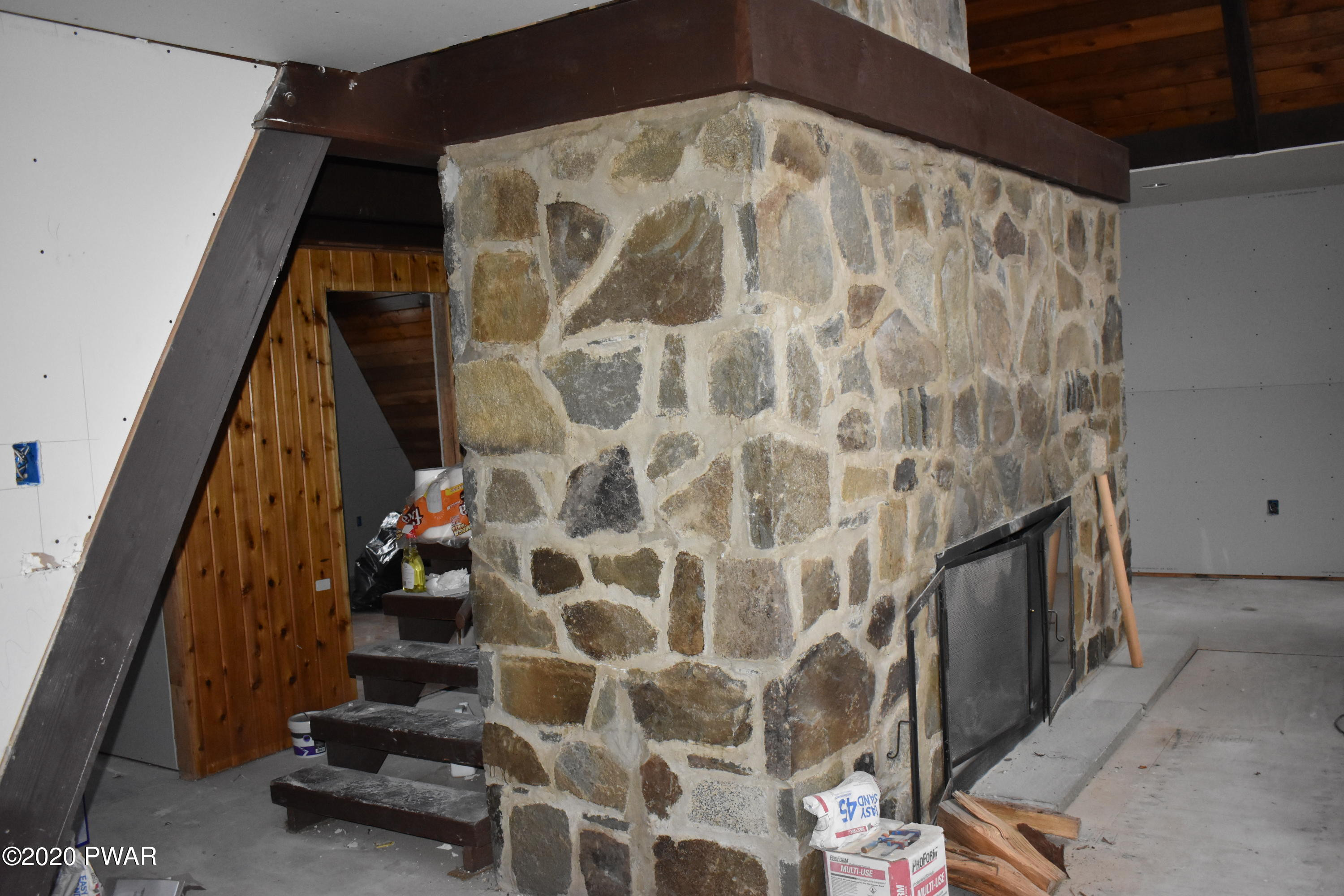 102 Ridge Road Hawley, PA 18428 - Photo 15 of 44