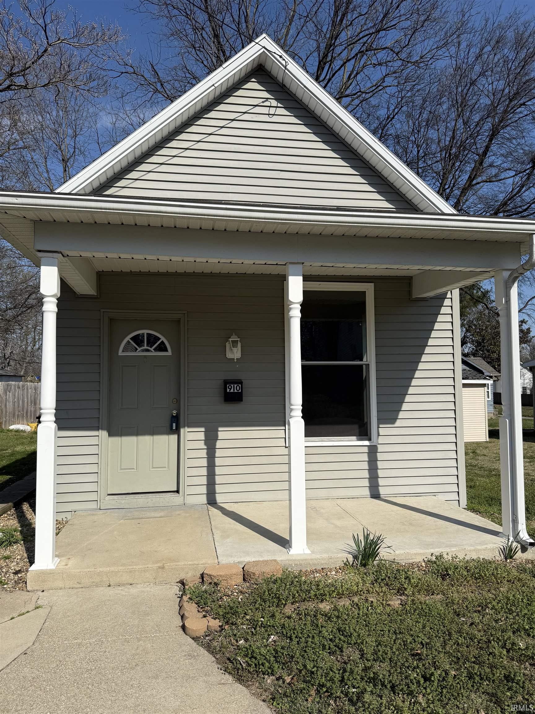 910 Mulberry Street Mount Vernon, IN 47620 - Photo 1 of 24