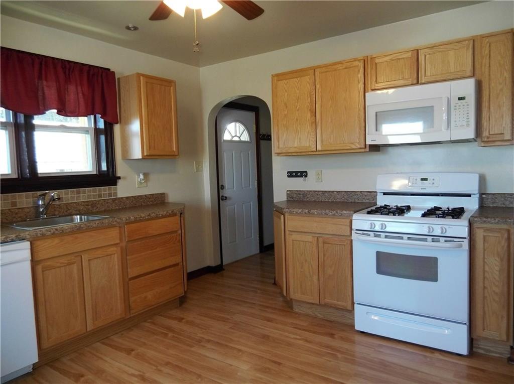 108 Grace Street McKees Rocks, PA 15136 - Photo 4 of 25