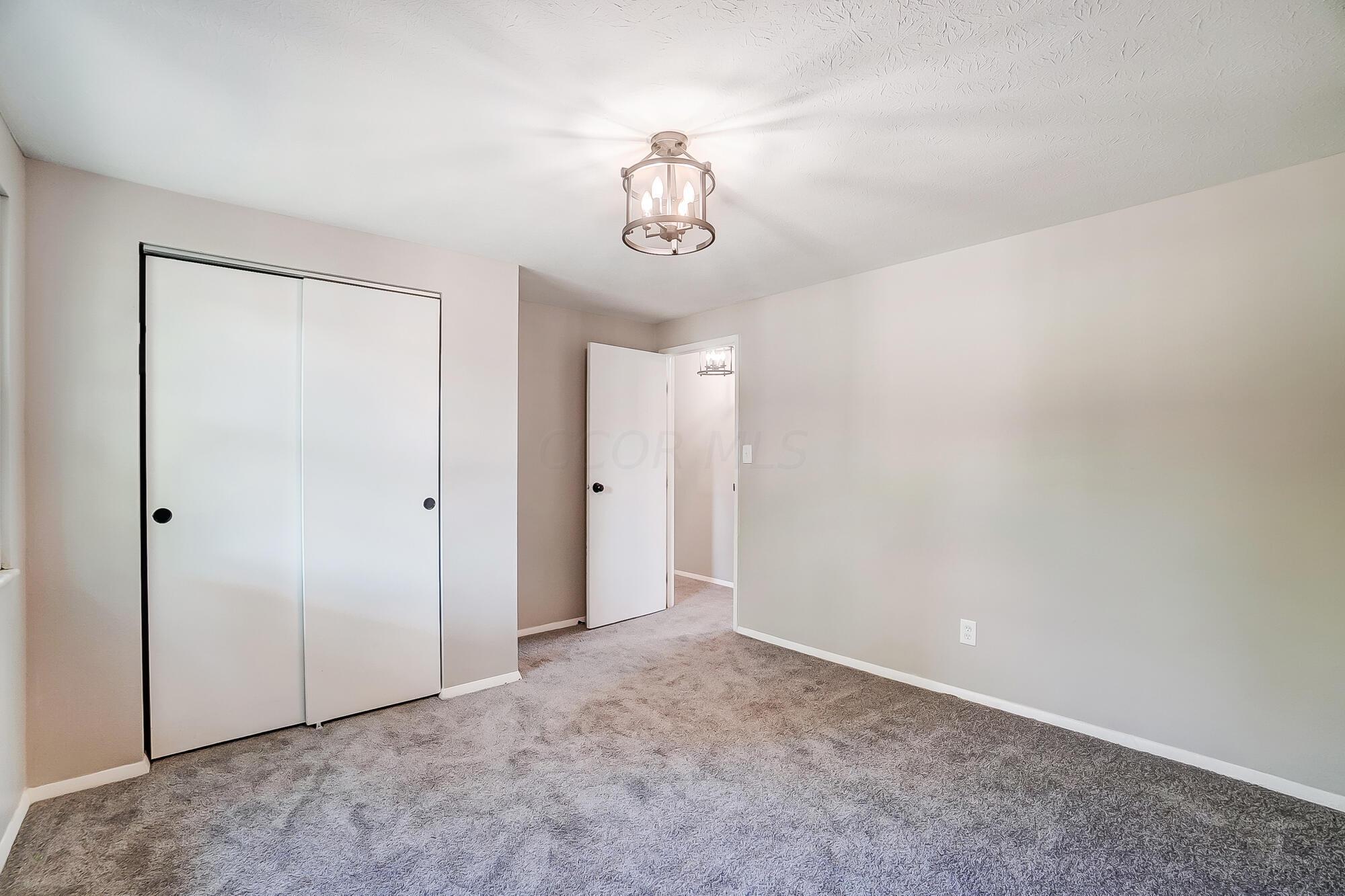 3382 Binbrook Road North Columbus, OH 43227 - Photo 15 of 40 021