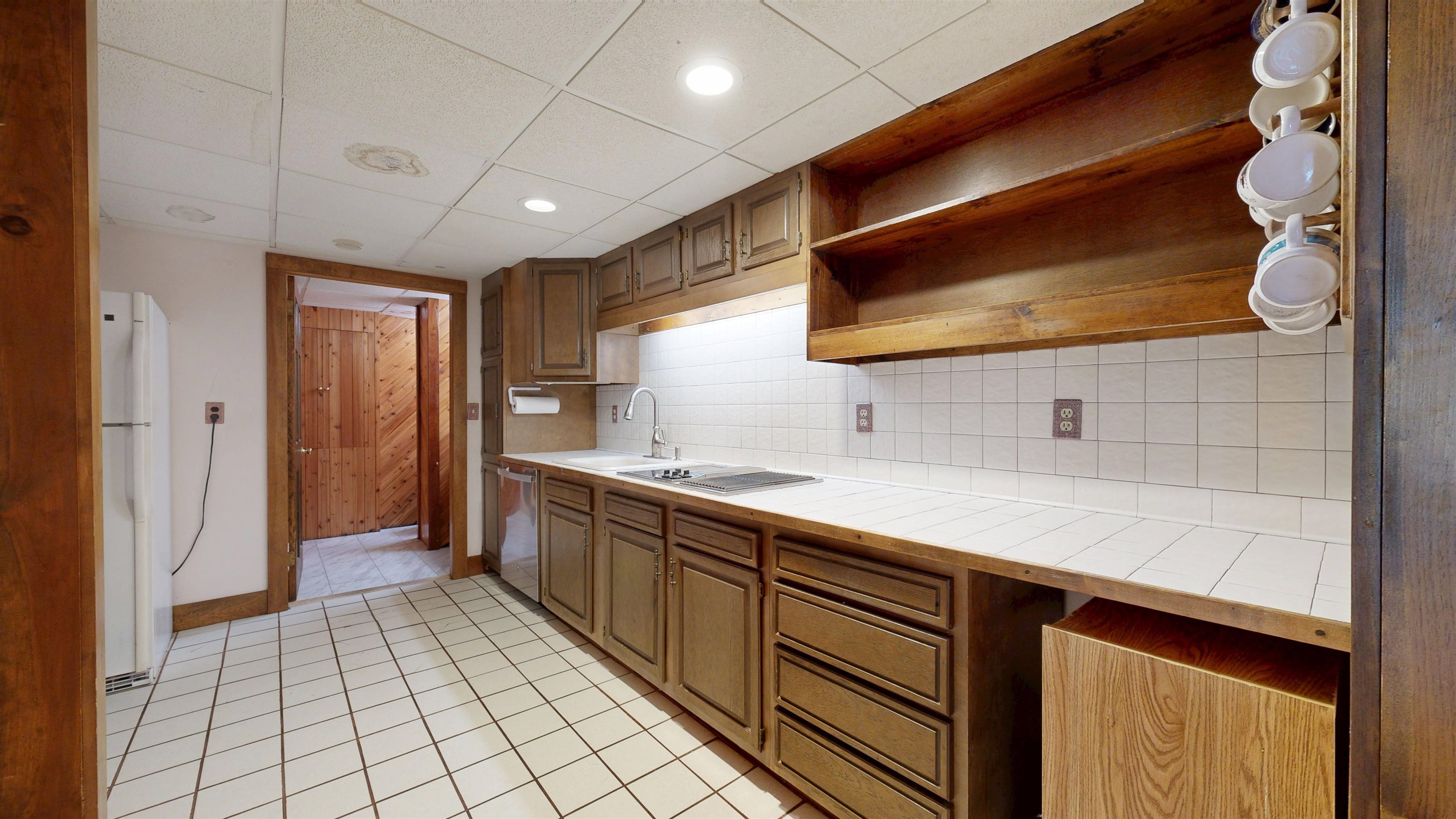 113 Lakeview Drive Nottingham, NH 03290 - Photo 22 of 58