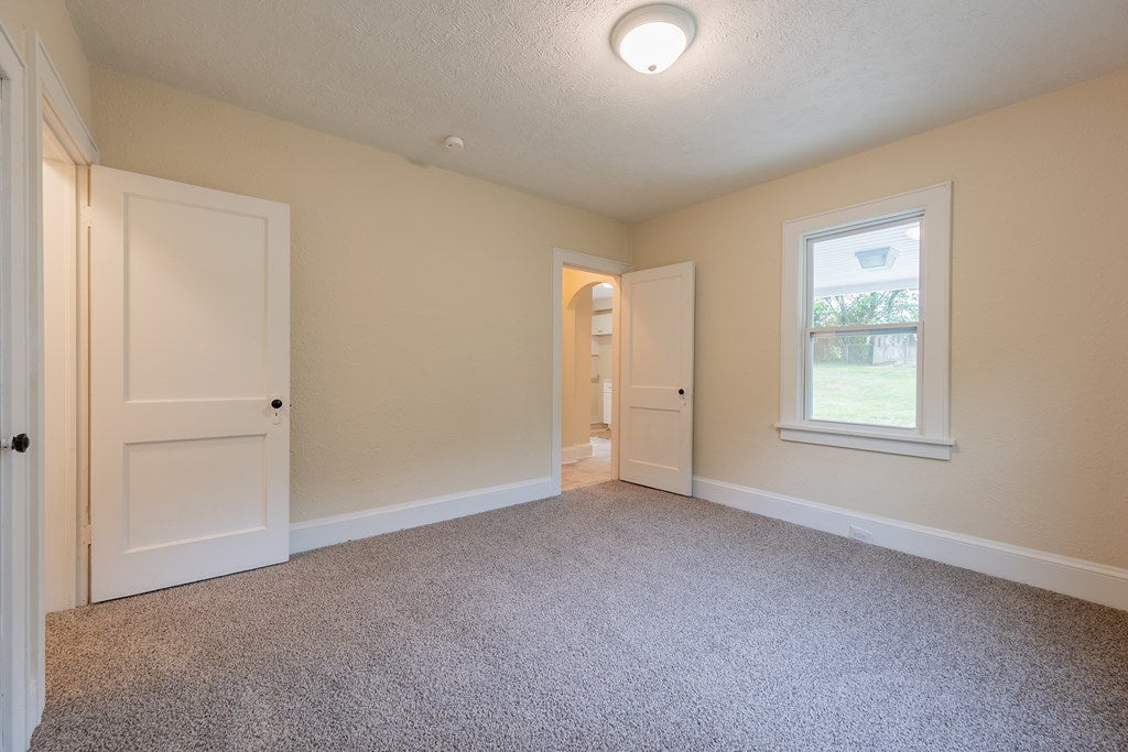 820 Newbern Road Pulaski, VA 24301 - Photo 18 of 67 Gallery Image 18