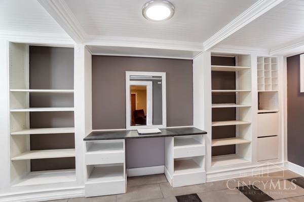 5724 Lawrence Road Cincinnati, OH 45248 - Photo 37 of 44