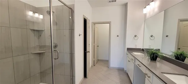 $2,495 | 424 4th Street, Argyle, TX 76226