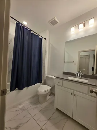 $2,495 | 424 4th Street, Argyle, TX 76226