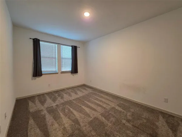 $2,495 | 424 4th Street, Argyle, TX 76226