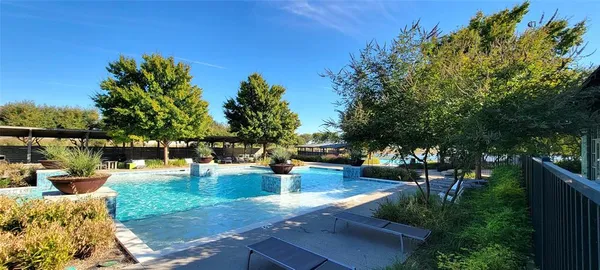 $2,495 | 424 4th Street, Argyle, TX 76226