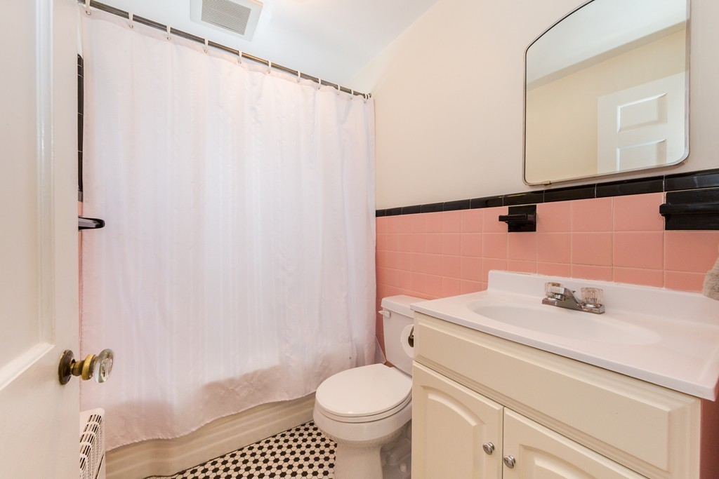 44 Aberdeen Road Arlington, MA 02476 - Photo 9 of 30 Gallery Image 9