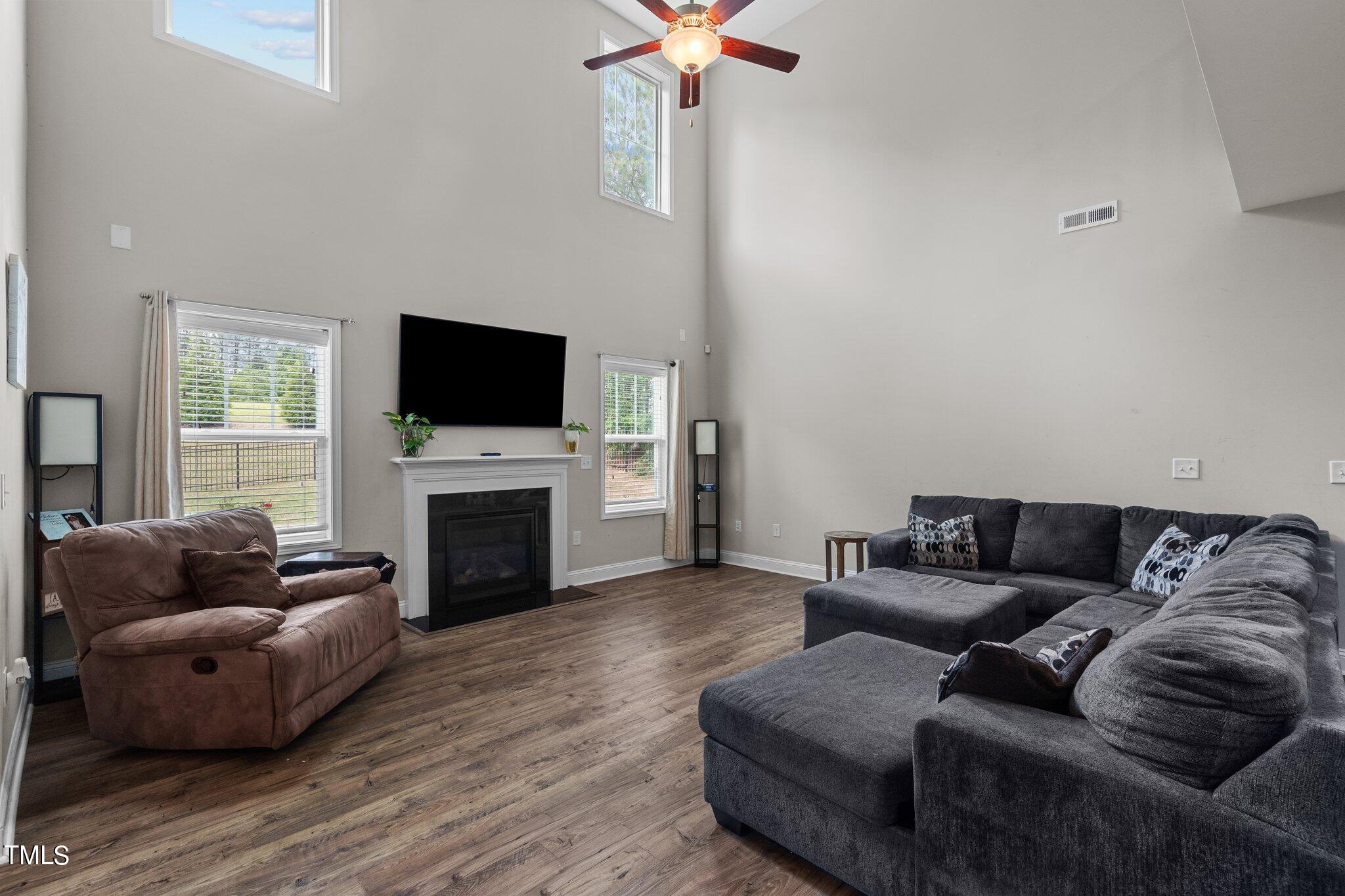 3445 Grosbeak Way Raleigh, NC 27616 - Photo 11 of 41 21-web-or-mls-_NFP7403