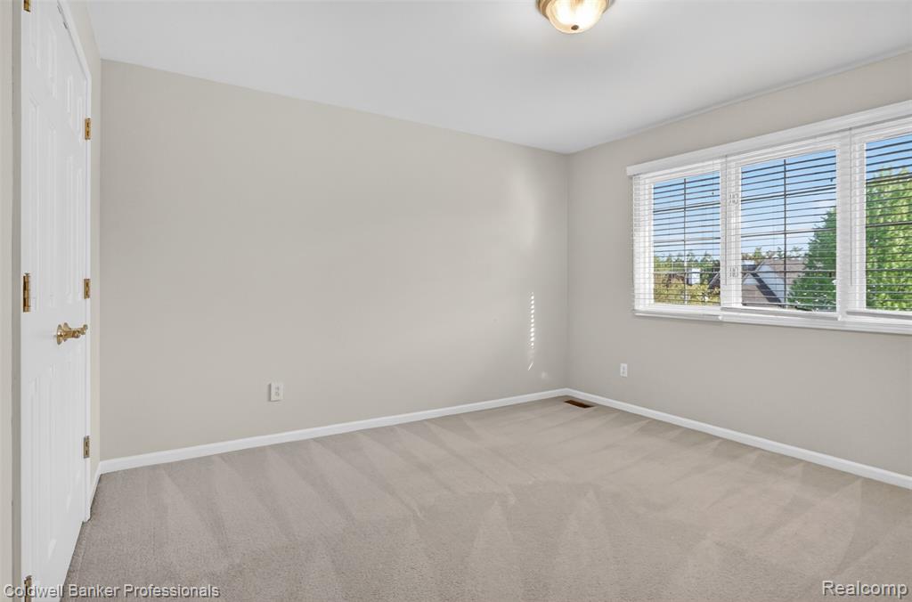1357 Kentfield Drive Rochester, MI 48307 - Photo 37 of 71