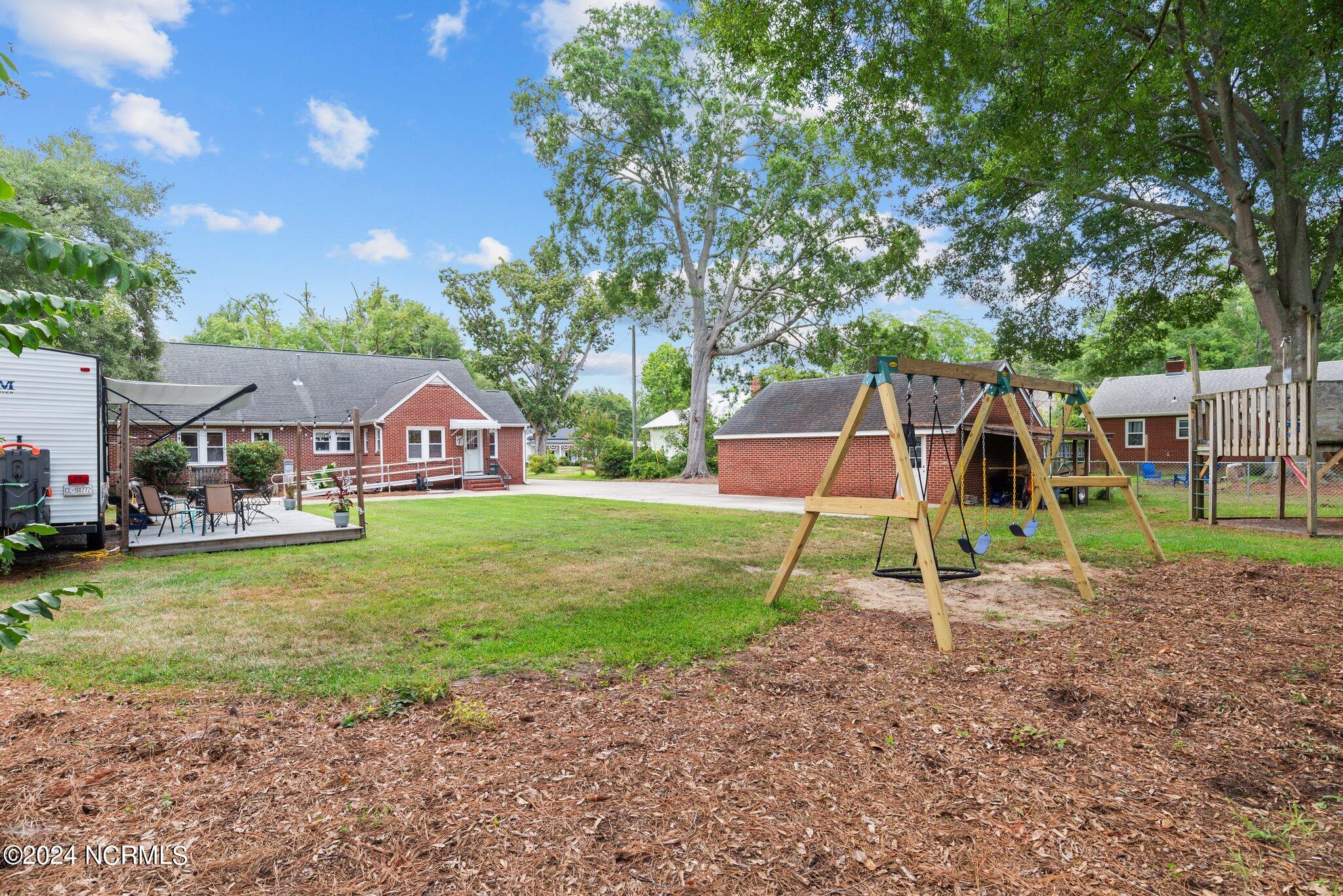 272 Fourth Street Ayden, NC 28513 - Photo 50 of 53 50-web-or-mls-DSC_7068