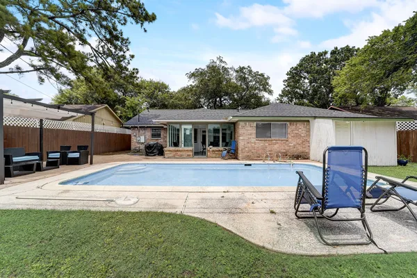$3,950 | 8851 Alcott Drive, Houston, TX 77080
