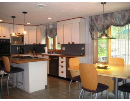 49 Aspen Road Sharon, MA 02067 - Photo 3 of 30