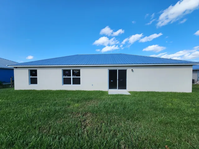 $368,000 | 956 Southeast 39th Terrace, Okeechobee, FL 34974