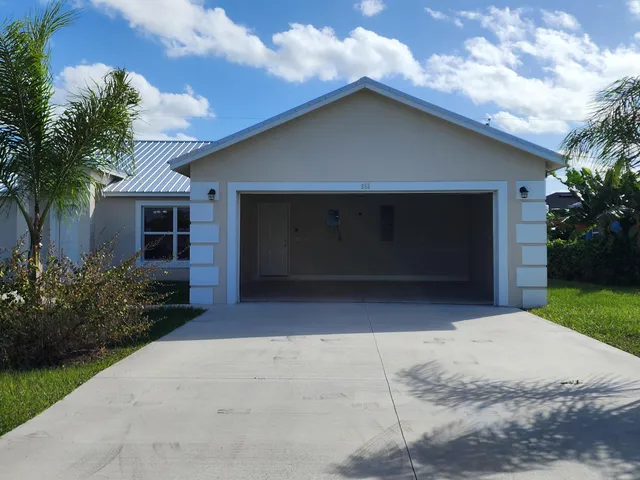 $368,000 | 956 Southeast 39th Terrace, Okeechobee, FL 34974