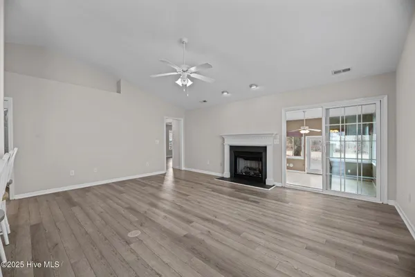 $2,050 | 138 Bermuda View, New Bern, NC 28560