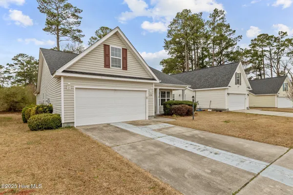 $2,050 | 138 Bermuda View, New Bern, NC 28560