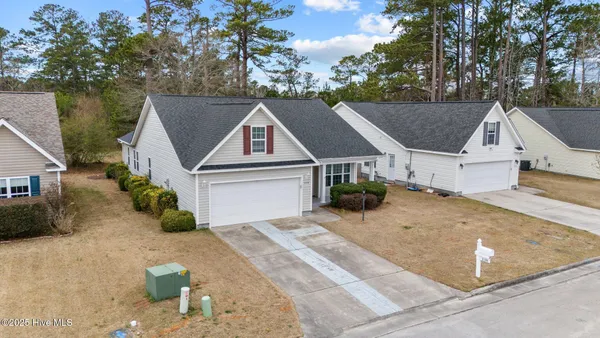 $2,050 | 138 Bermuda View, New Bern, NC 28560
