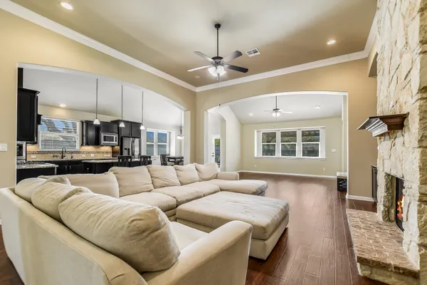 $5,000 | 2037 Tribal Way, Leander, TX 78641