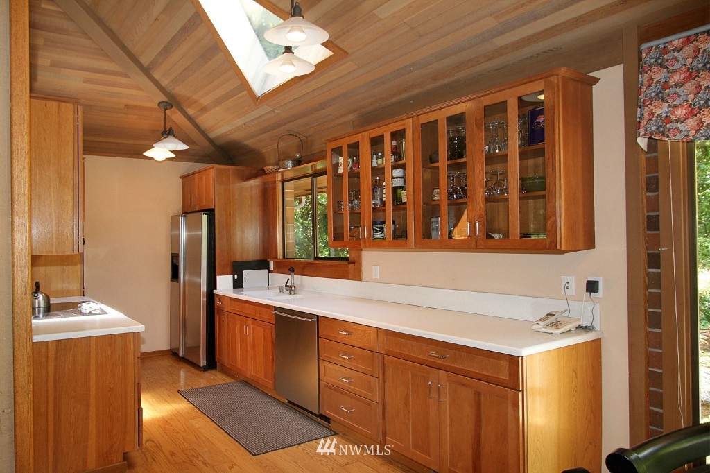 3406 Alaska Road Brier, WA 98036 - Photo 6 of 19