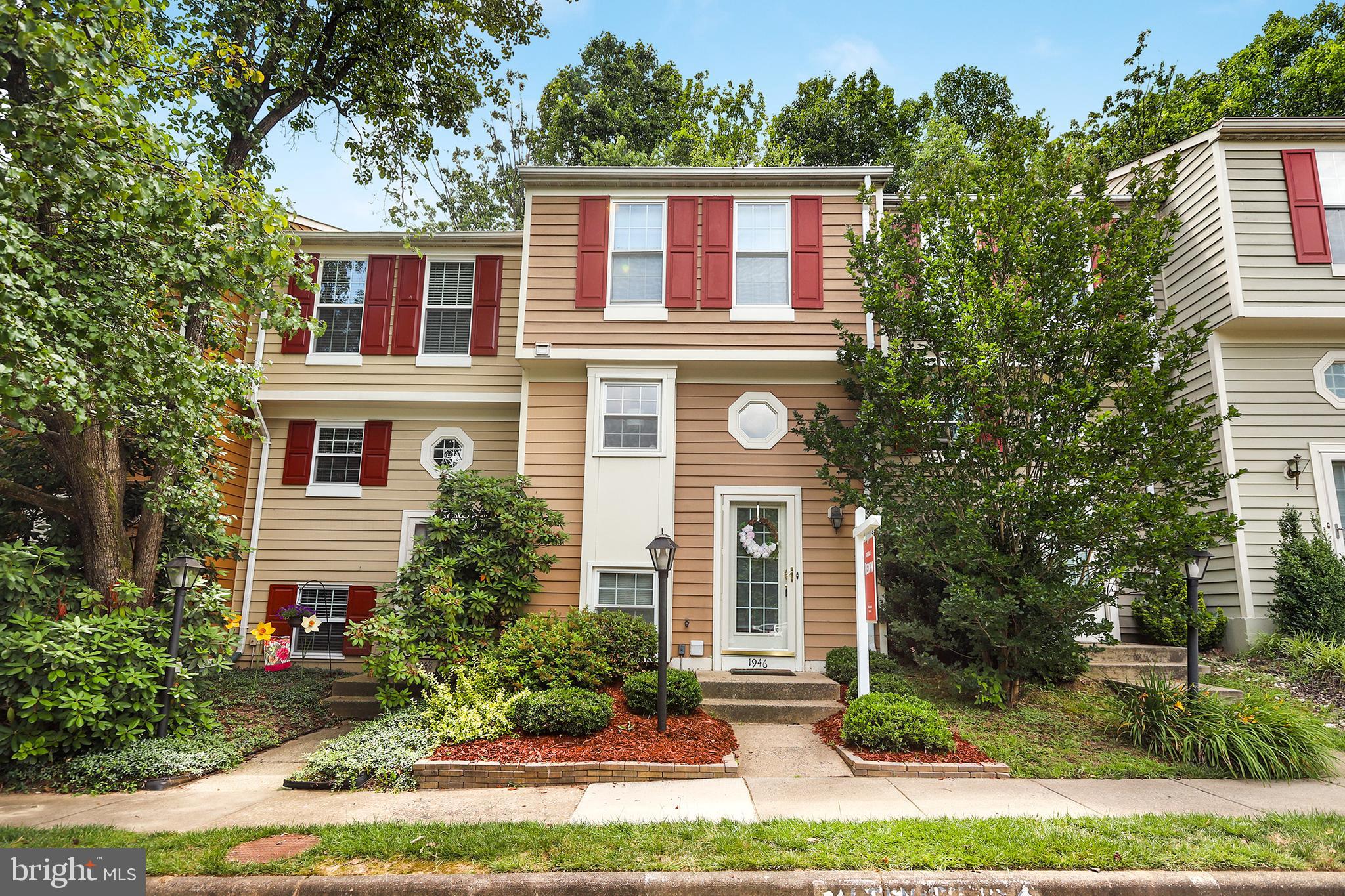 1946 Sagewood Lane Reston, VA 20191 - Photo 1 of 31 Gallery Image 1