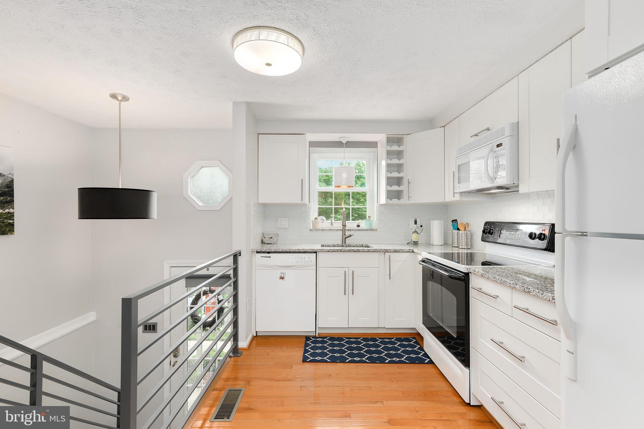 1946 Sagewood Lane Reston, VA 20191 - Photo 7 of 31 Gallery Image 7