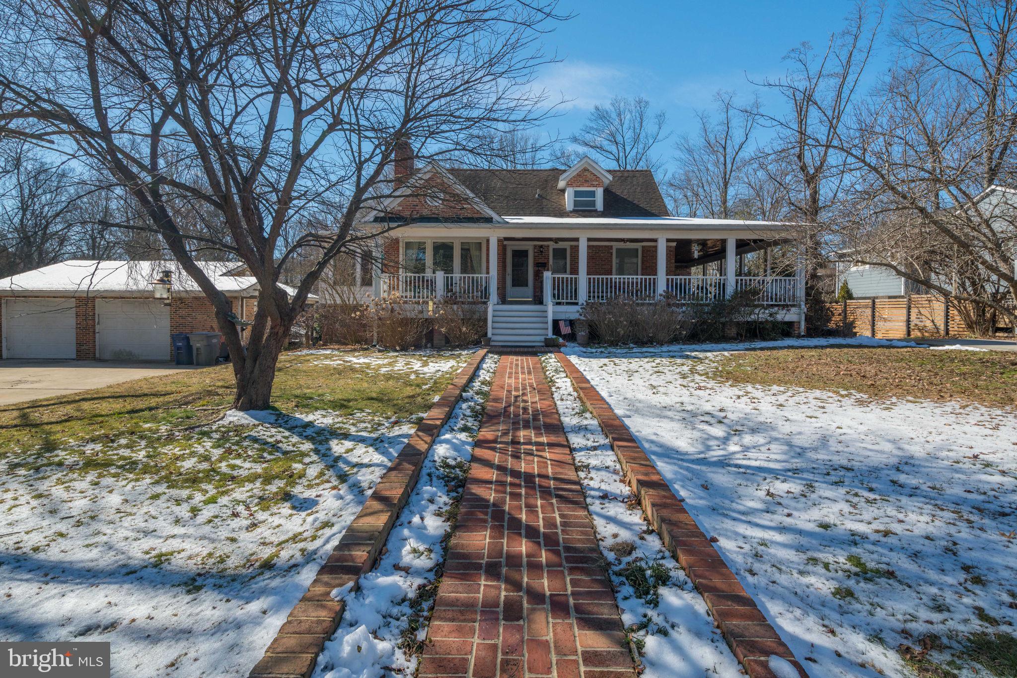8114 Bainbridge Road Alexandria, VA 22308 - Photo 5 of 38 Gallery Image 5