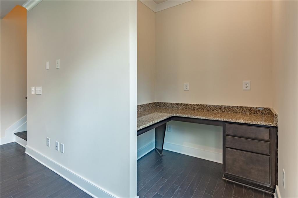 883 Stone Crest Road Northeast Atlanta, GA 30324 - Photo 16 of 40