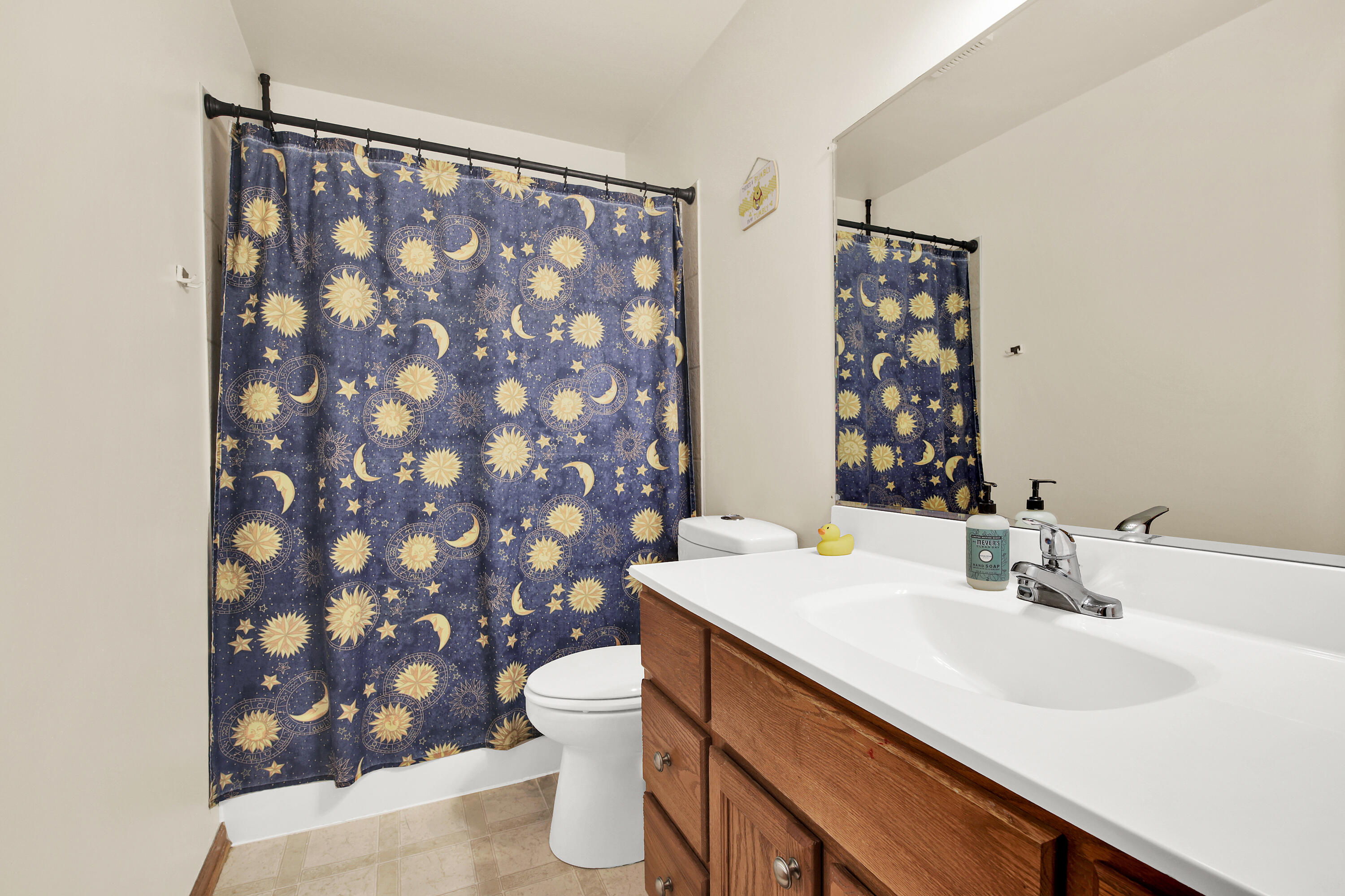 5316 Athens Avenue Racine, WI 53406 - Photo 16 of 23 Full Bathroom