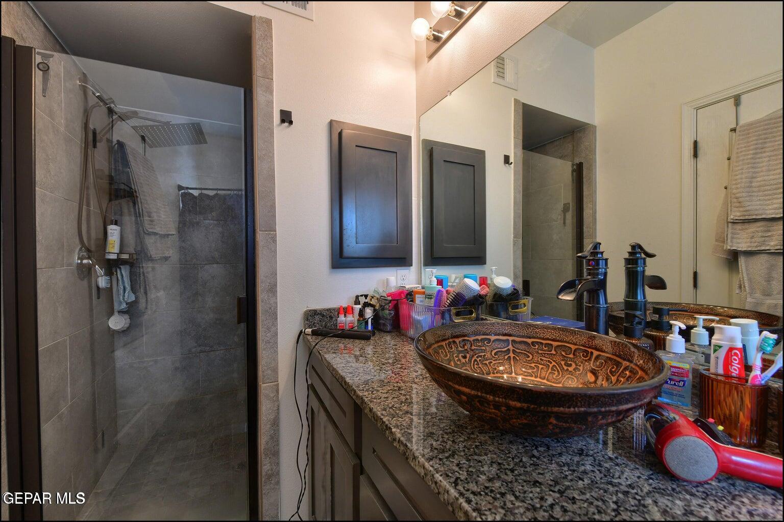 235 Herts Way El Paso, TX 79928 - Photo 21 of 33 20260112223017778150000000-o