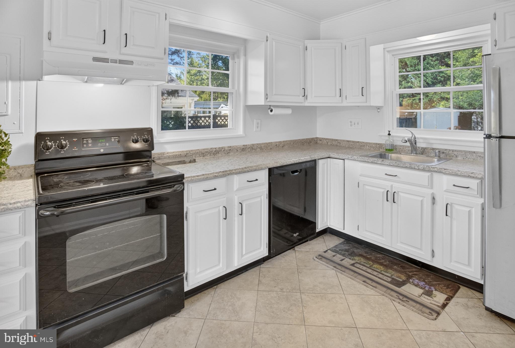 7803 Marbury Road Bethesda, MD 20817 - Photo 9 of 26 Kitchen