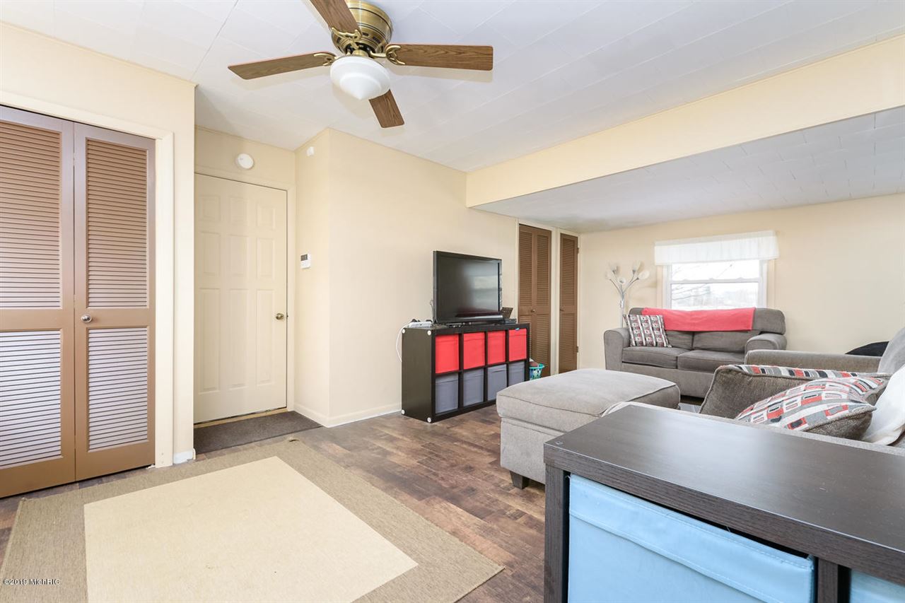 13220 Banfield Road Battle Creek, MI 49017 - Photo 3 of 46 Gallery Image 3