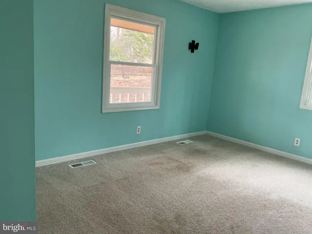 $2,300 | 229 Washington Street, Locust Grove, VA 22508