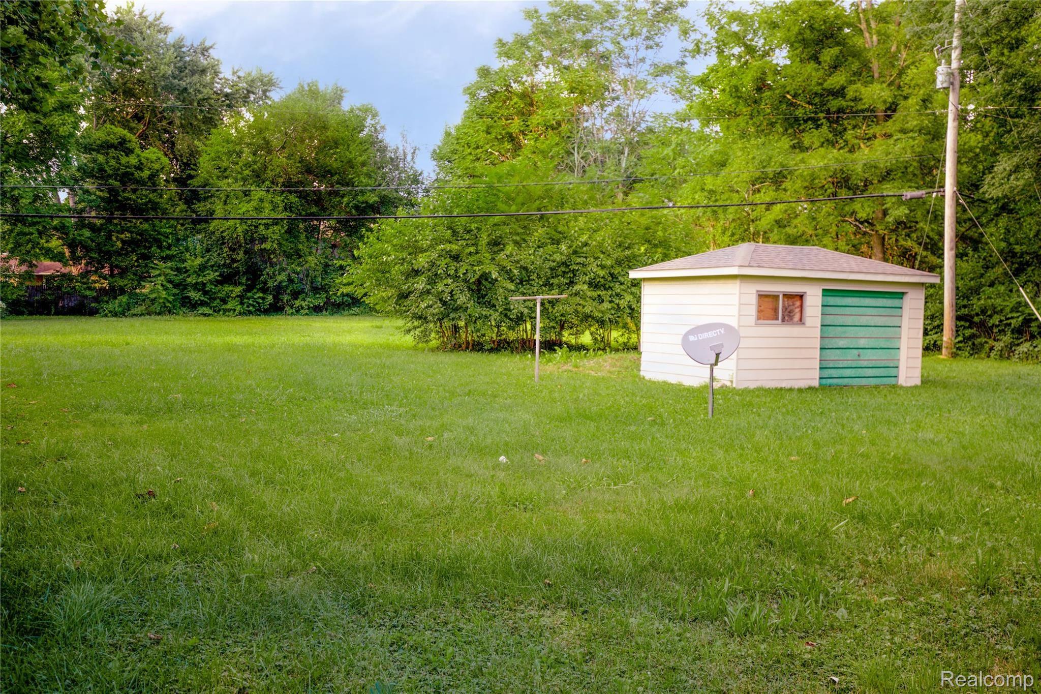 3242 West Carpenter Road Flint, MI 48504 - Photo 3 of 20 Capenter Rd-2.jpg