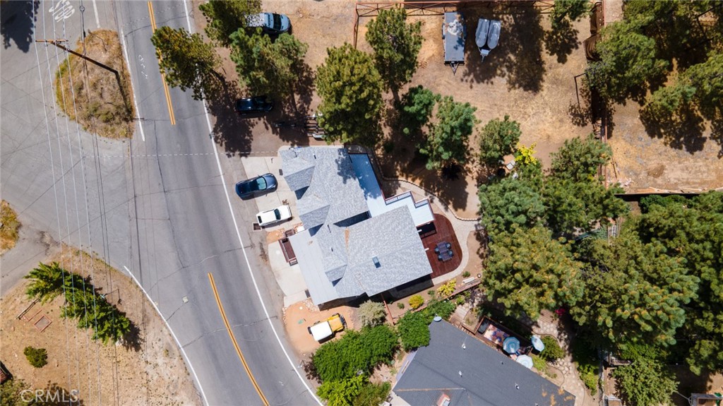 39733 Forest Road Big Bear Lake, CA 92315 - Photo 33 of 35 Gallery Image 33
