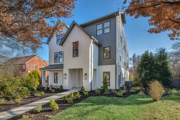 $599,990 | 520 North Maple Street, Unit 2, Murfreesboro, TN 37130