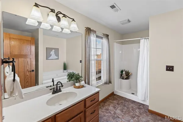 $334,900 | 148 Patriots Drive, Bethalto, IL 62010