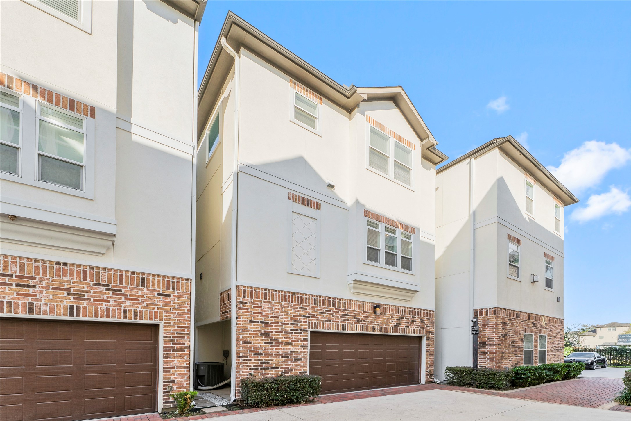 2806 Princeton Street Houston, TX 77009 - Photo 20 of 20 a front view of a building with large windows