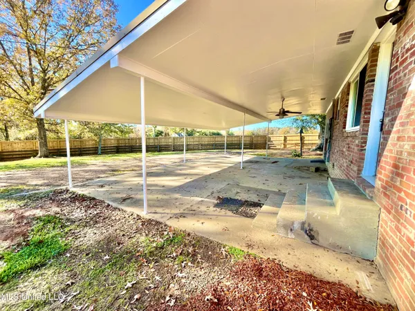 $199,900 | 7096 Highway 28, Hazlehurst, MS 39083