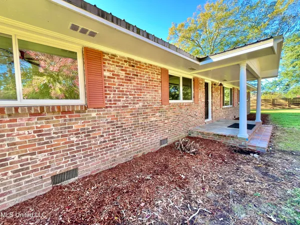 $199,900 | 7096 Highway 28, Hazlehurst, MS 39083