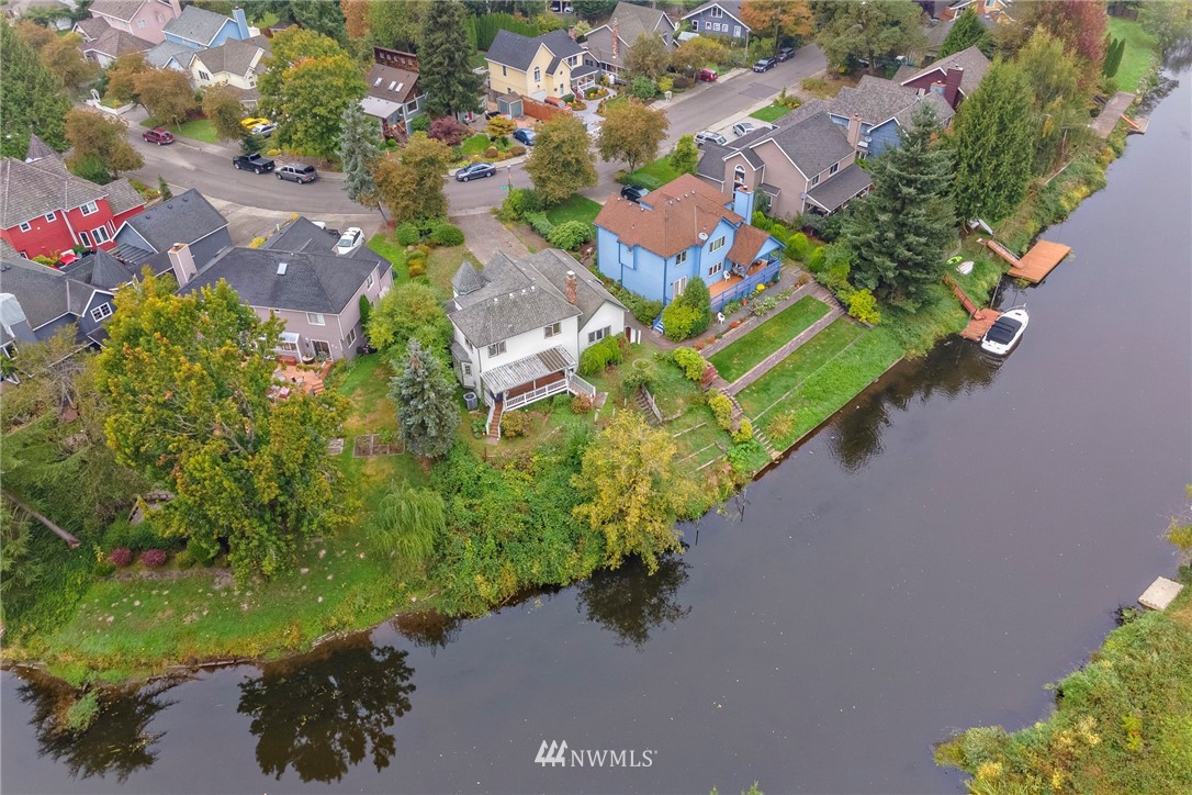 11227 Northeast 174th Street Bothell, WA 98011 - Photo 2 of 38