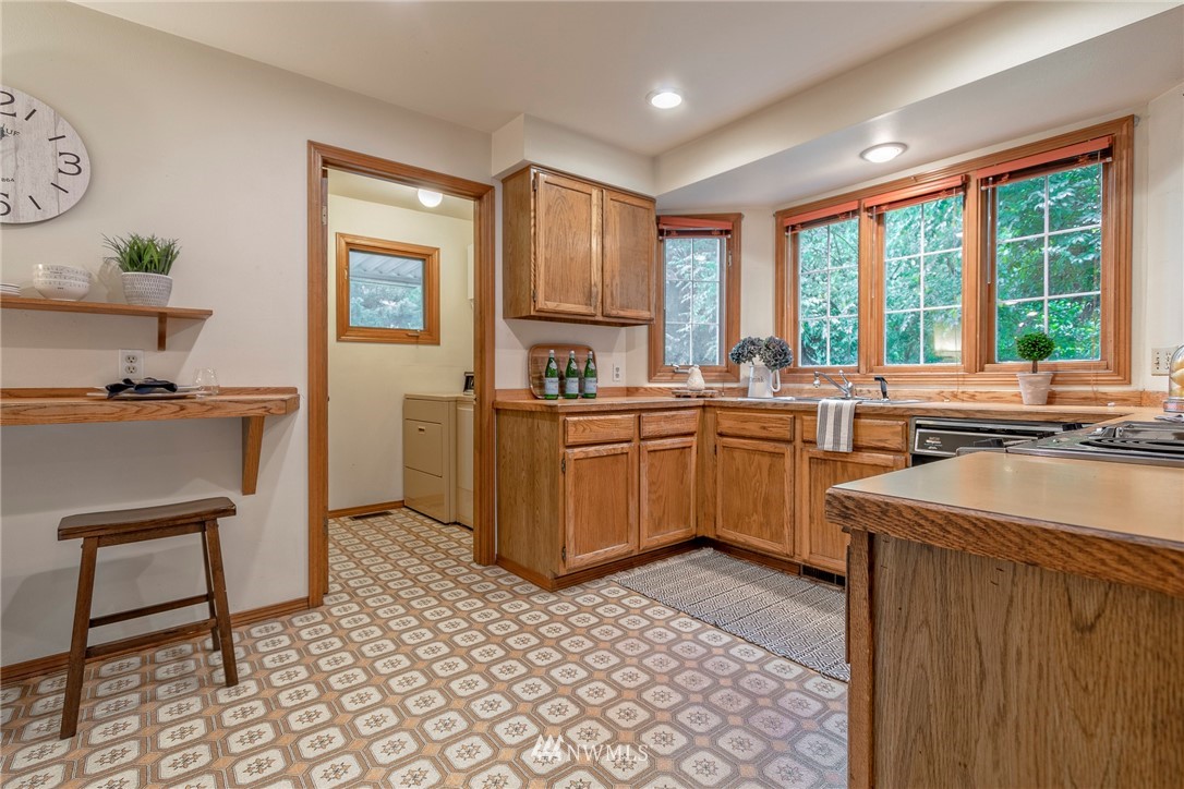 11227 Northeast 174th Street Bothell, WA 98011 - Photo 14 of 38