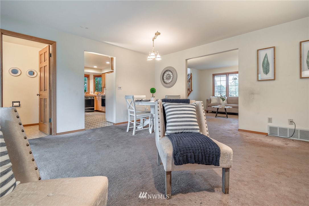 11227 Northeast 174th Street Bothell, WA 98011 - Photo 24 of 38