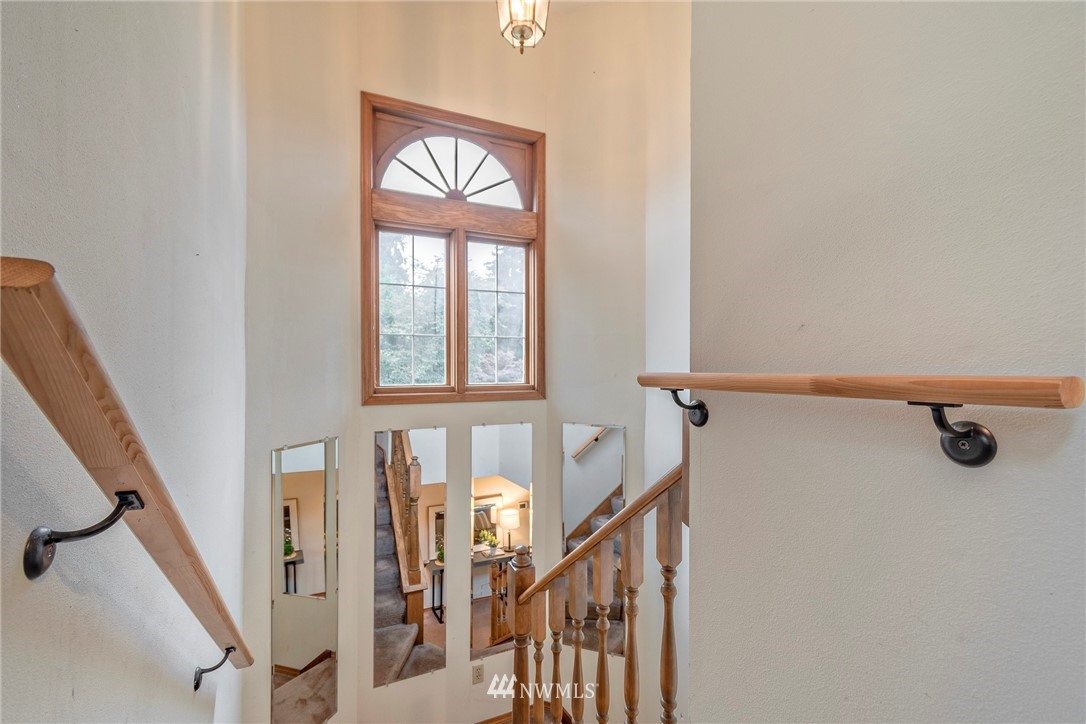 11227 Northeast 174th Street Bothell, WA 98011 - Photo 25 of 38