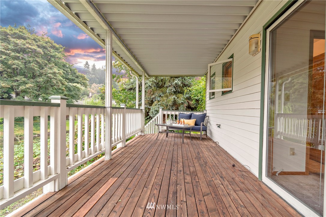 11227 Northeast 174th Street Bothell, WA 98011 - Photo 31 of 38